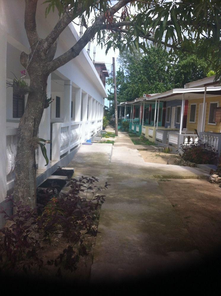 Roots Bamboo Beach Resort เนกริล ภายนอก รูปภาพ