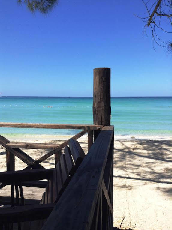 Roots Bamboo Beach Resort เนกริล ภายนอก รูปภาพ